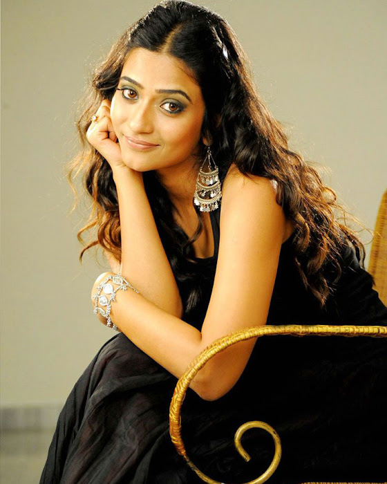 aditi sharma looking